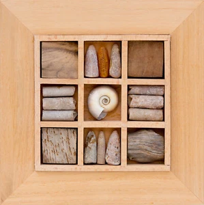 Holz, Dieter (1939 - Stralsund - 2008) "Bernstein III"  Materialcollage, 2004 - Bild 1 von 7