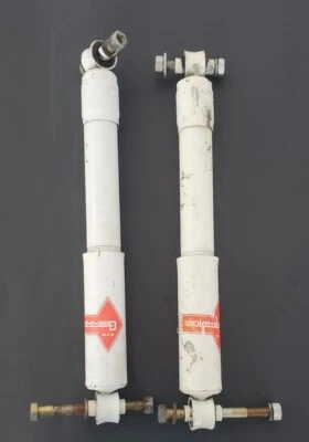 KYB 套件 2 后减震器 GAS-A-JUST 适用于 PORSCHE 944 83 84 85 KG4529 日本 — 第 1/4 张图片