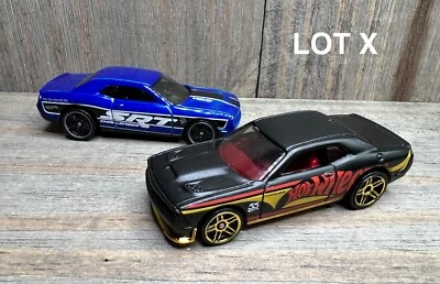 Hot Wheels 15 Dodge Challenger SRT Lote Suelto Aniversario 2015 XPLORAF LOTE X Foto 1 de 4