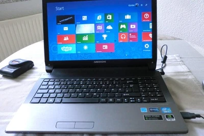 Medion Akoya E6412T Notebook 15,6" Zoll, Windows 8.1 - Bild 1 von 4