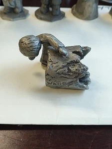 Hudson Pewter Walli Ortman Boy Log Bullfrog 2 1/2" x 2" - Picture 1 of 5