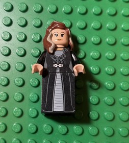Lego Narcissa Malfoy Minifigure hp126 4865 Harry Potter Rare Retired HTF