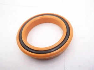 Parker Deep PolyPak Hydraulic Seal w/Knife Trimmed Scraper Lips 1-1/2"x2"x3/8" - Picture 1 of 2
