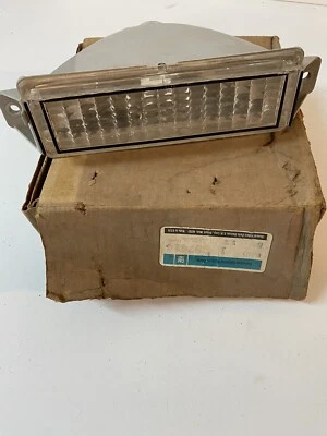 NOS GM GUIDE 1974 PONTIAC PARKING LIGHT LENS LAMP ASSEMBLY BONNEVILLE CATALINA - Image 1 of 4