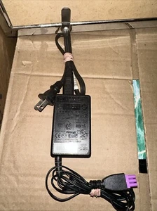 Hewlett Packard 0957-2236 Power Adapter - Picture 1 of 3