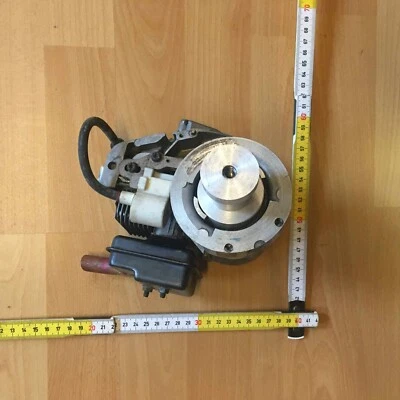 VERBRENNUNGSMOTOR Benzin, 2-Takt für Flugzeug, Schiff, Scooter, Baumaschine - Bild 1 von 2
