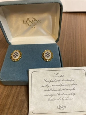 Pendientes Lenox Porcelana Esmalte Azul Sobre China Caja Chapada en Oro 24k Foto 1 de 4