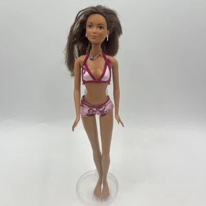 2005 Barbie Cali Girl Surfer Lea Doll Beach Feet W/Necklace - Picture 1 of 9