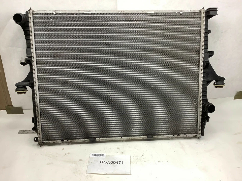Volkswagen Touareg 2005 3,2 L motor V6 refrigerante radiador de refrigeración OEM+ Foto 1 de 4
