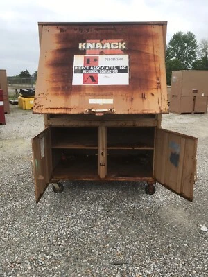 KNAACK 119 FIELD OFFICE STATION CONSTRUCTION JOB SITE STORAGE GANG BOX 82x44x60" - Image 1 of 4
