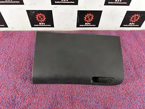 CAJA DE GUANTES DODGE CHALLENGER SRT 6.4L 11-23 FABRICANTE DE EQUIPOS ORIGINALES PANEL DE ALMACENAMIENTO NEGRO 51K - Imagen 1 de 5