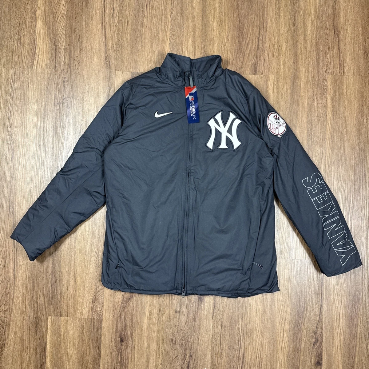 Preços baixos em Jaquetas para fãs Nike New York Yankees da liga