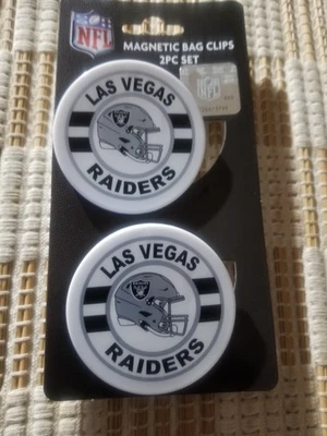 Juego de 2 clips magnéticos para bolsa de los Raiders de Las Vegas con licencia oficial de la NFL nuevos sellados Foto 1 de 2