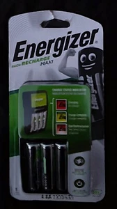 Energizer ACCU Recharge MAXI AAA / AA Charger With 4 x AA Batteries - Picture 1 of 2