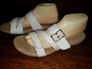 SANDALIAS VIONIC BLANCAS MUJER TALLA 10.5 - Imagen 1 de 5