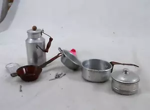 Konvolut altes Puppengeschirr Metall Aluminium Topf Kanister Milch Reibe - Bild 1 von 4