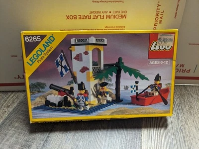 LEGO NEW Vintage 1989 Classic Pirates: Sabre Island 6265 MISB Factory Sealed NIB - Image 1 of 4
