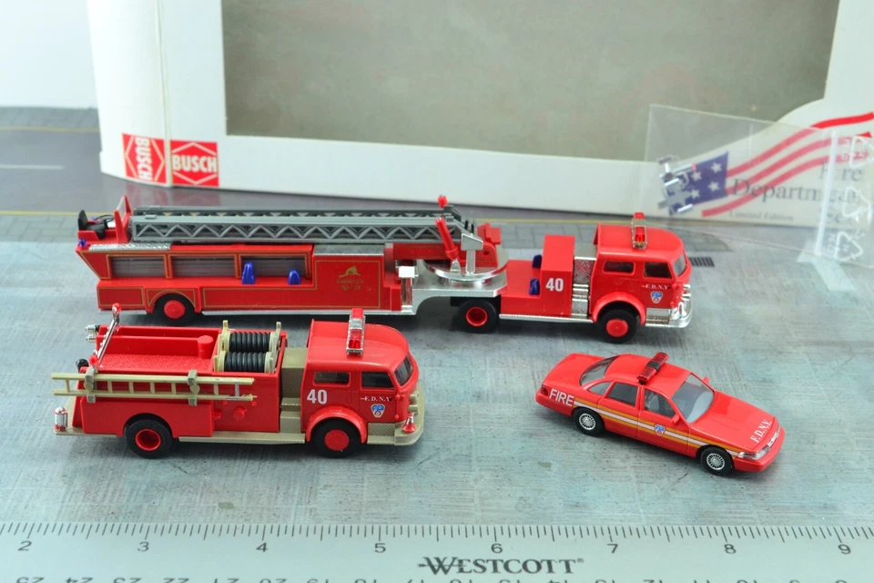 Busch 49931 New York Fire Department Engine Set Lafrance FORD HO 1:87 Scale - Image 1 of 4