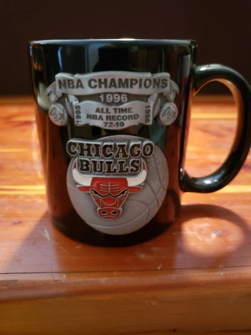 Vintage 1996 NBA Record 72 10 Chicago Bulls Coffee Mug Cover