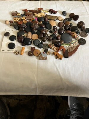МНОГО ДЕРЕВЯННЫХ И КОЖАНЫХ ПУГОВИЦ - Изображение 1 из 3