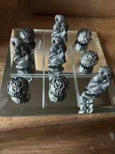 Pewter Lop Eared Rabbit And Cabbages Tic Tac Toe Set On Mirrored Glass Board. - Picture 1 of 6