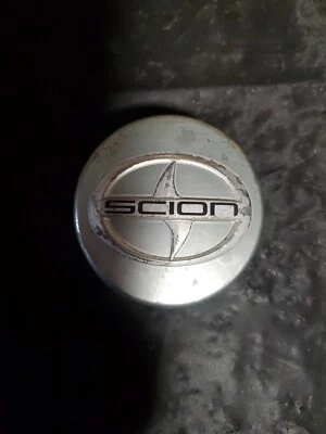 Tapa central de rueda Scion TC XB XD OEM 05 06 07 08 09 10 11 diámetro 2 1/4 pulgadas Foto 1 de 4