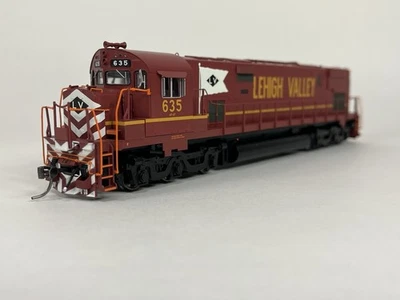 Bowser HO Scale Lehigh Valley Cornell Red #635 Century C628 DC Powered - Image 1 of 4