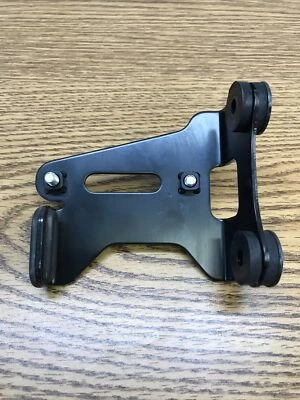 ДЕТАЛЬ КРОНШТЕЙНА РЕГУЛЯТОРА KAWASAKI NINJA 650 2013-2016 NO 11056-0801 - Изображение 1 из 4