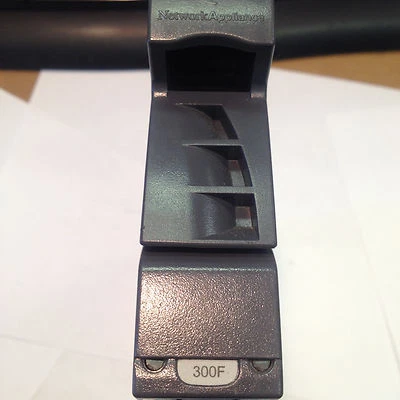 NETAPP 300F 300GB 15K FC X279A-R5 108-00156+B0 HARD DRIVE for DS14 MK4  - Image 1 of 2