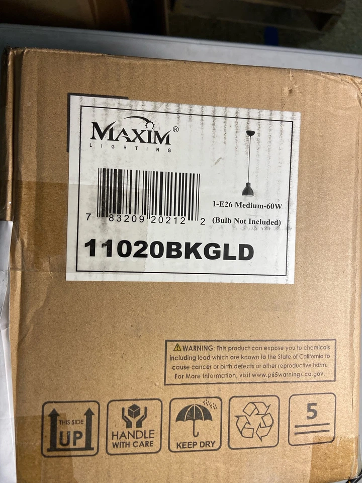 Maxim 11020BKGLD Cora 7" Mini Colgante con Pantalla de Cúpula de Metal - Negro/Dorado Foto 1 de 2