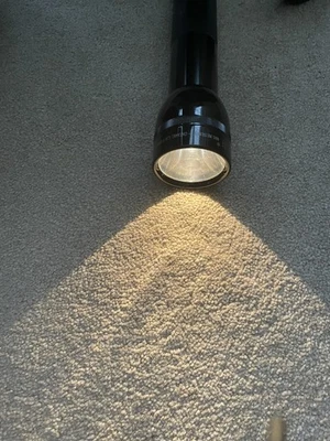 Mag-Lite Aluminio Acabado Negro 25cm Alto Foto 1 de 4