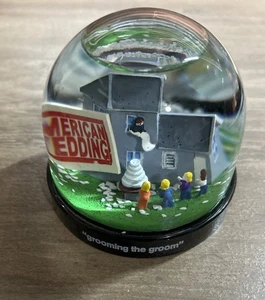 American Wedding Grooming The Groom Snow Globe UNIVERSAL STUDIOS 2003 - Foto 1 di 4