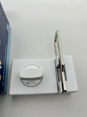 Basi KS 500 Kasten Tür Zusatzschloss mit Sperrbügel käntig 45mm Dornmaß weiß - Bild 1 von 3