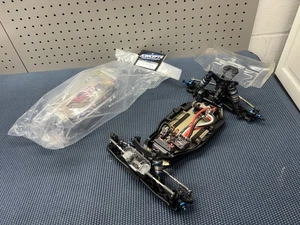 Team Associated B7 - Picture 1 of 8