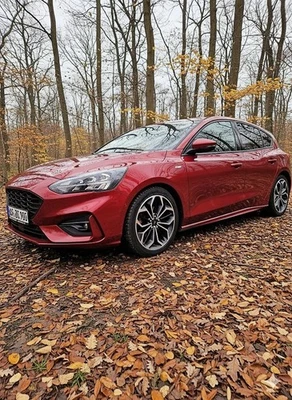 Ford Focus 1,0 EcoBoost 92kW ST-Line, TopZustand, 8-fach bereift, Bremsen HA NEU - Bild 1 von 4