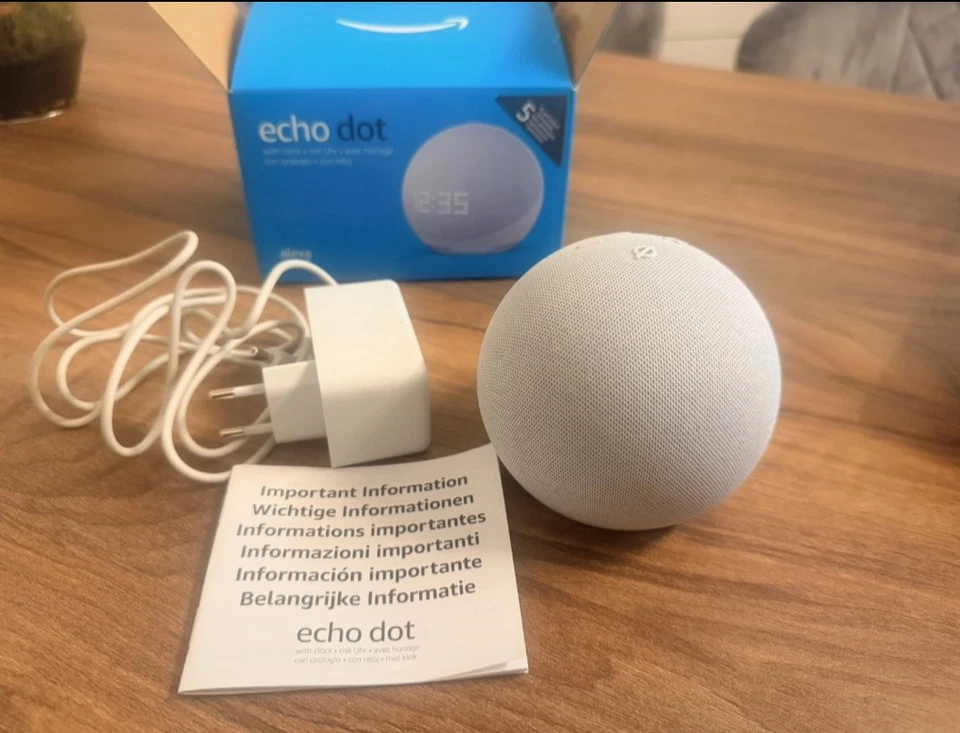 Alexa Echo Dot Con Orologio Bianco Ghiaccio 5 Gen - Spedizione 24H  - Immagine 1 di 1