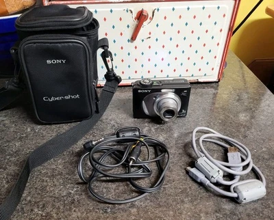 Sony Cyber-shot DSC-W1 5.1 MP Digital Camera 3X Carl Zeiss  TESTED WORKS +++ - Image 1 of 4