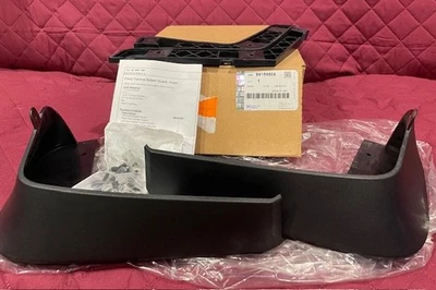 NEW GENUINE GM 2018-23 Chevrolet Traverse Front Splash Guard Mud Flaps 84159804 - Image 1 of 3