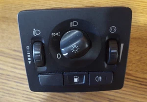 VOLVO V50 2.0 DIESEL LIGHT / FOG / PETROL CAP SWITCHES 19206 - Picture 1 of 1