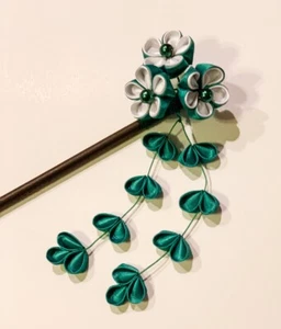 1 pc of Japanese Kanzashi HairStick Made with White & Green Colored Fabric - Picture 1 of 4