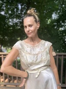 1950s Bridal Nightgown - Embroidered - Satin - M - L? - Picture 1 of 24