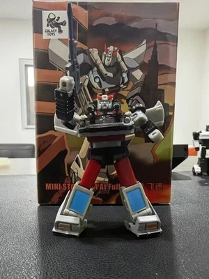 Galaxy Toys MINI04 Fastrun Bluestreak G1 Mini Scale Transform Robot Model Figure - Image 1 of 4