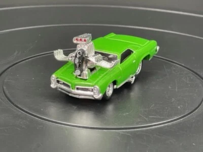 NHRA MUSCLE MACHINES TOONED HOT WHEELS '60'S PONTIAC GTO BRIGHT GREEN ZINGERS - Image 1 of 4