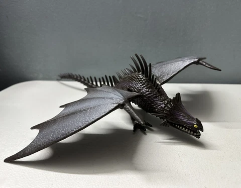 Dreamworks How to Train Your Dragon Defenders of Berk 13" SKRILL Figure AS IS Cover