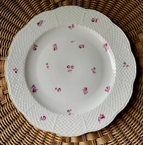 Herend Hungary Porcelain “Millefleurs” Raspberry 11” Dinner Plate/Charger - Picture 1 of 4