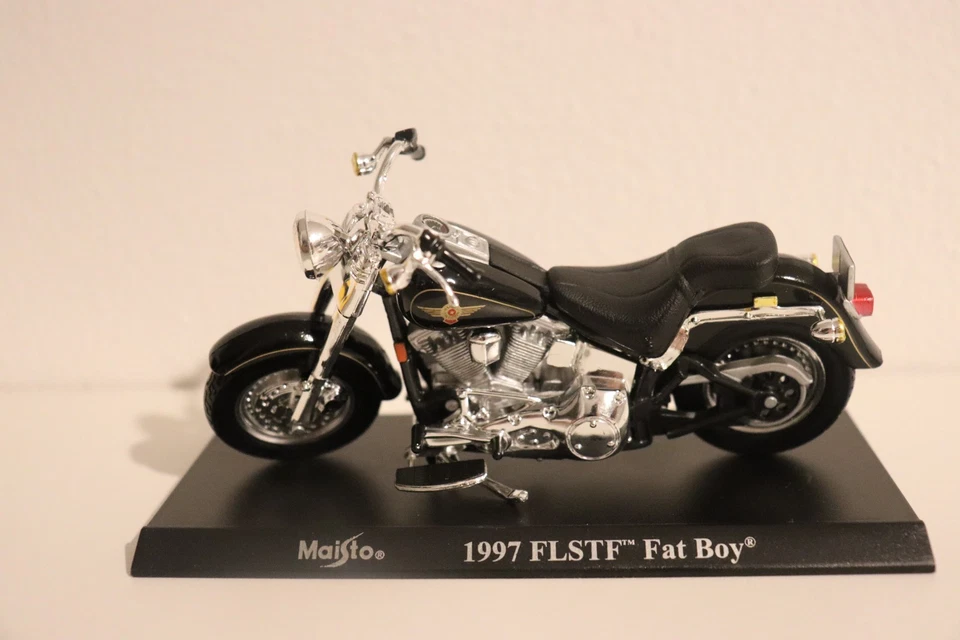 Harley-Davidson Maisto 1997 FLSTF Fat Boy 1:18 - Immagine 1 di 1