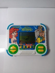 Vintage Disney's The Little Mermaid Tiger Hand Held Electronic Game 1990 Works - Afbeelding 1 van 3