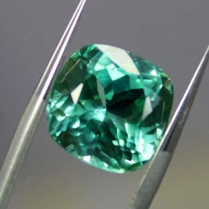 8 quilates cojín cuadrado de zafiro verde natural de Montana con certificación piedra preciosa suelta - Imagen 1 de 9
