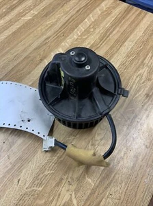 Motor soplador Eurovan FABRICANTE DE EQUIPOS ORIGINALES 701819021B 99-03 delantero - Imagen 1 de 3
