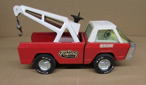 Nylint Towing Service Truck Pressed Steel Nice Vintage Toy - Picture 1 of 7